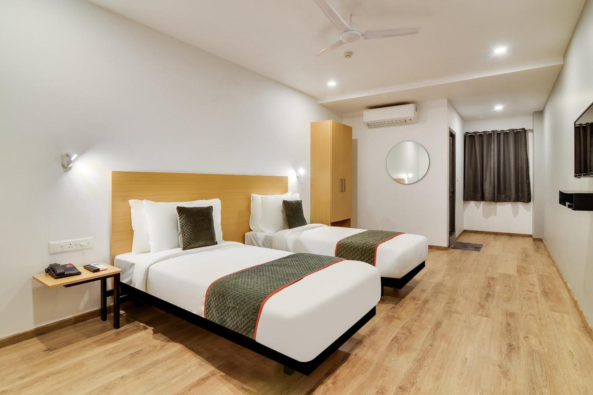 Townhouse Kovilambakkam Chennai Exterior foto